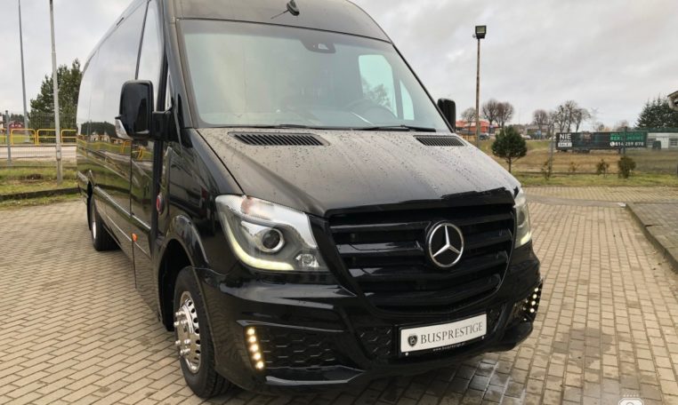 bus manufacture_sprinter luxury_front view